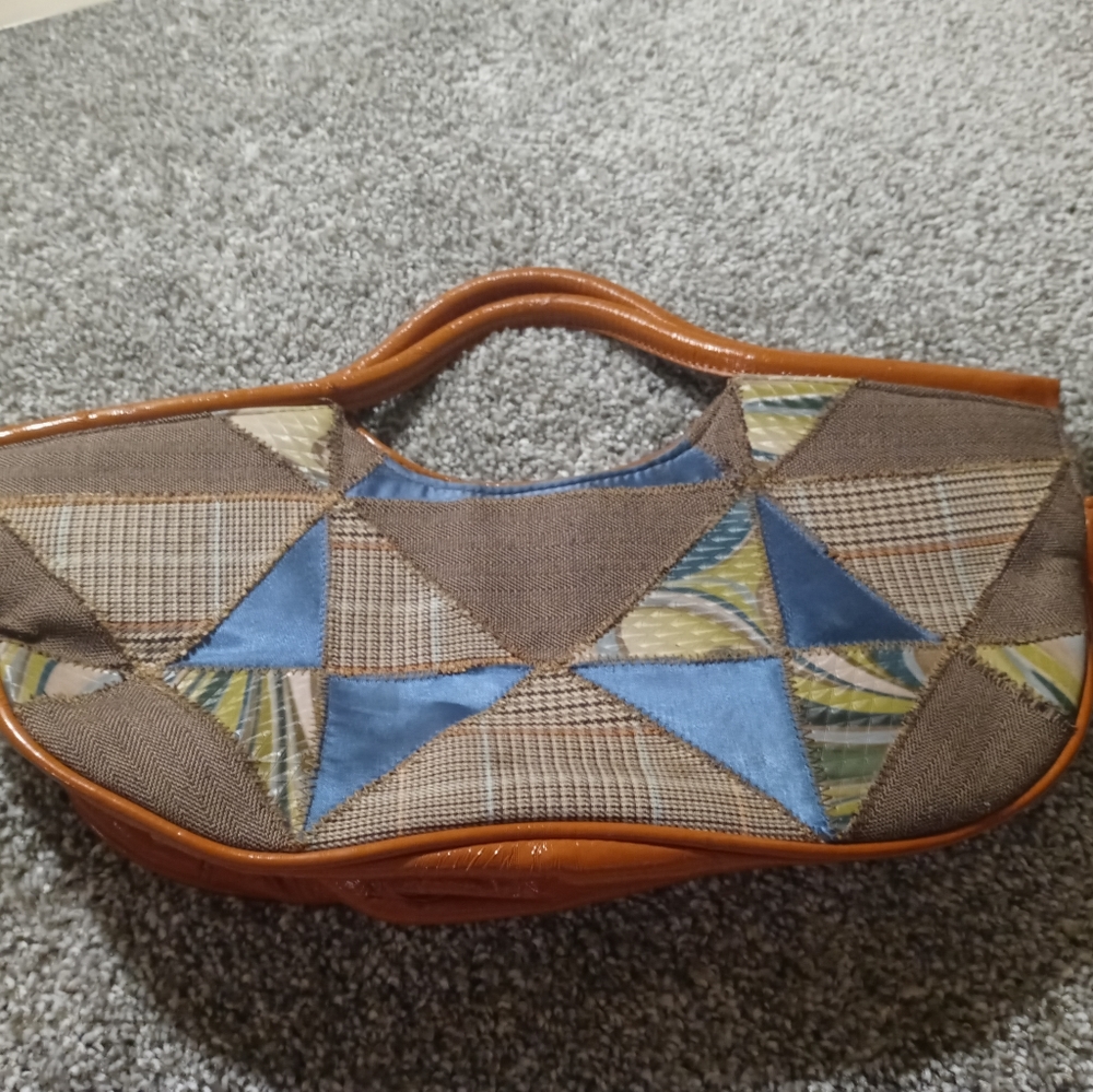 Hand bag